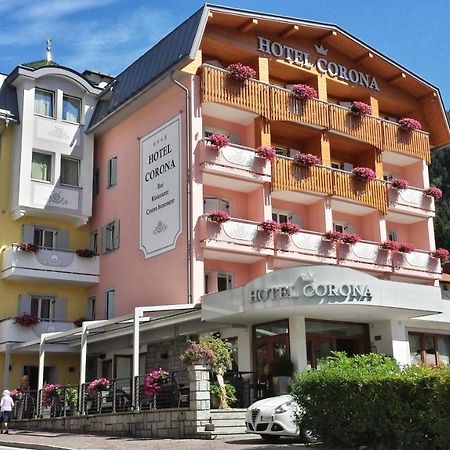 Hotel Corona Pinzolo Exteriör bild