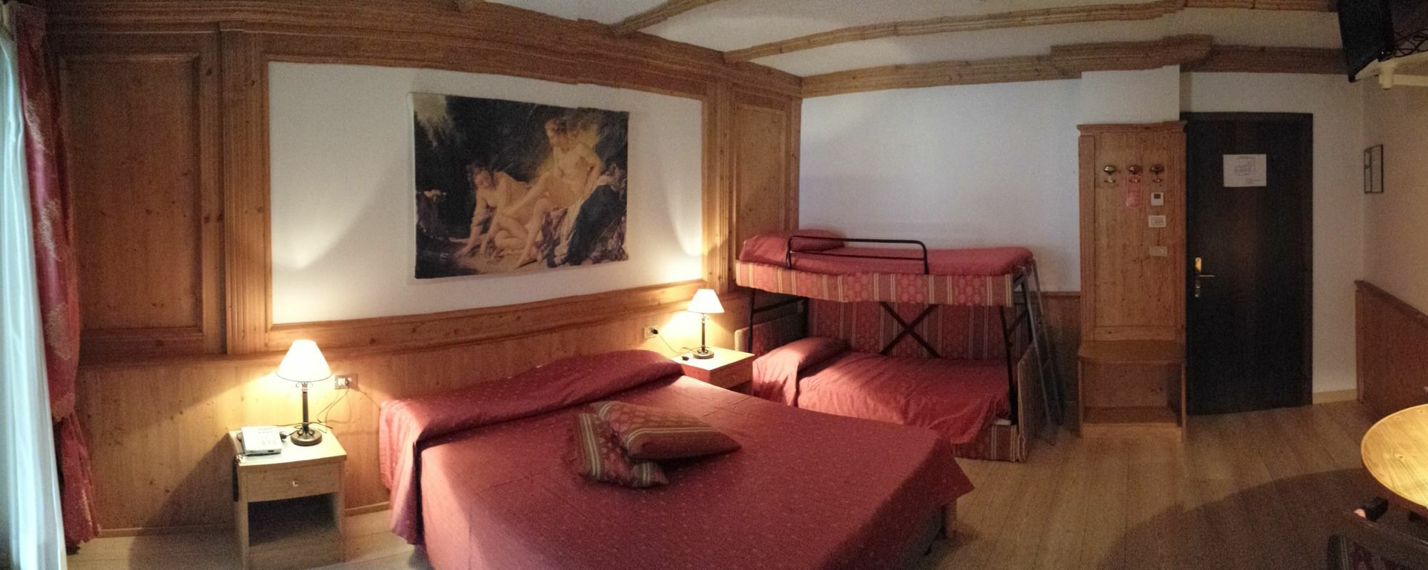 Hotel Corona Pinzolo Exteriör bild